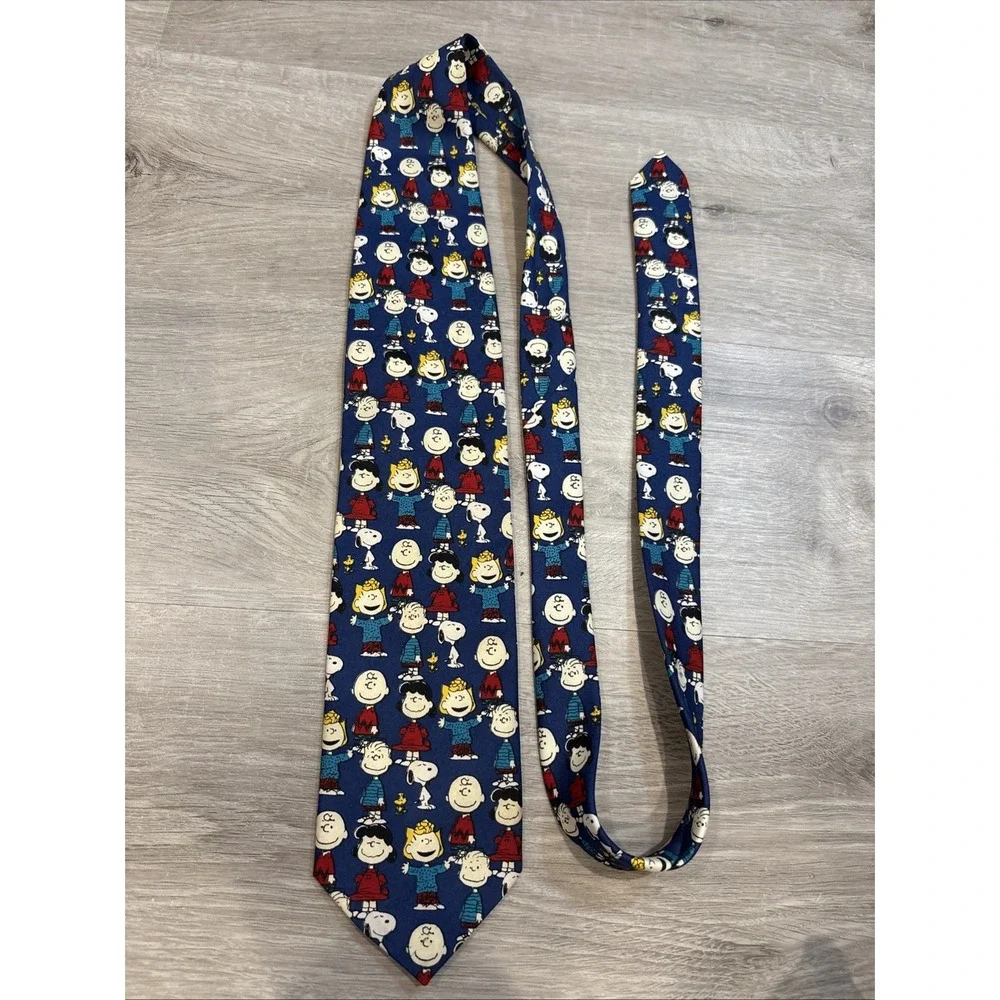 PEANUTS Charlie‎ Brown and Gang Neck Tie United Feature Syndicate Preown Good
